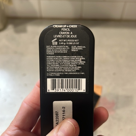 Makeup and Skincare Set with Kevyn Aucoin Eyelash Curler. All new in box! - Picture 8 of 12